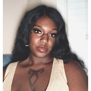 Meet your Posher, Lana